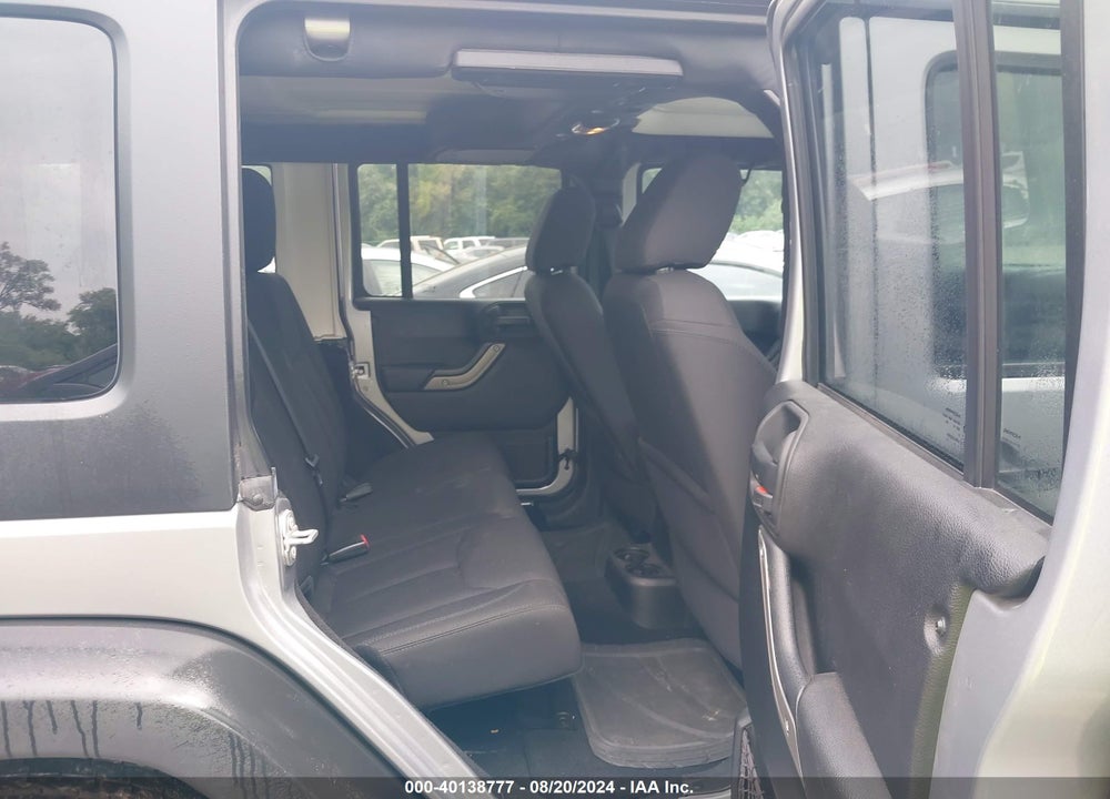 2015 JEEP WRANGLER UNLIMITED SPORT VIN: 1C4BJWDG5FL592812