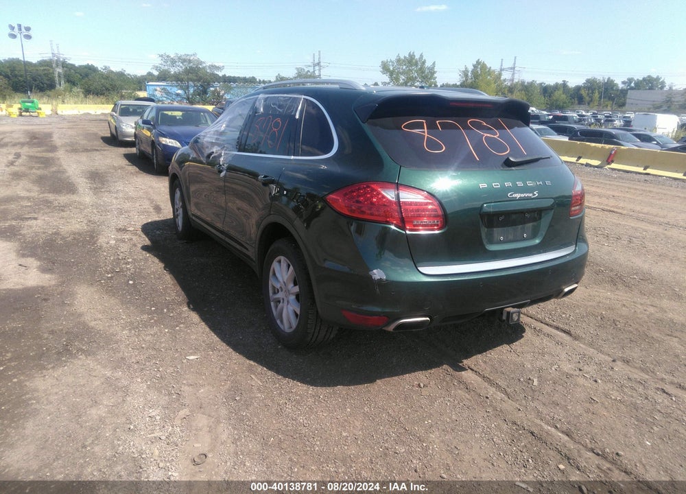 2011 PORSCHE CAYENNE VIN: WP1AA2A26BLA09301