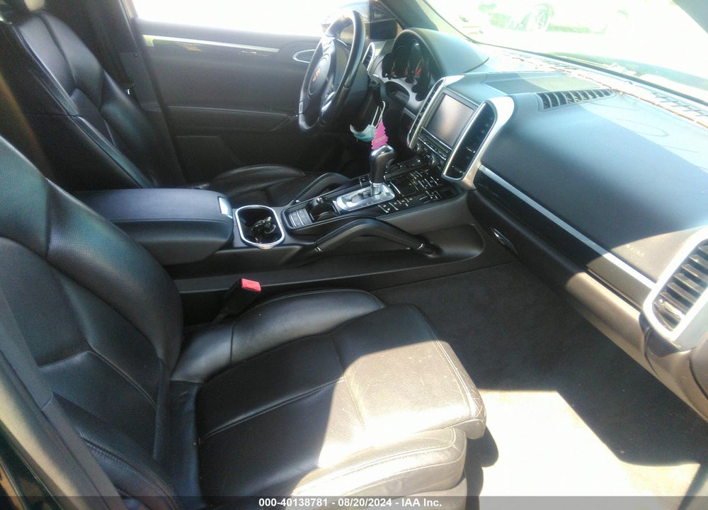 2011 PORSCHE CAYENNE VIN: WP1AA2A26BLA09301