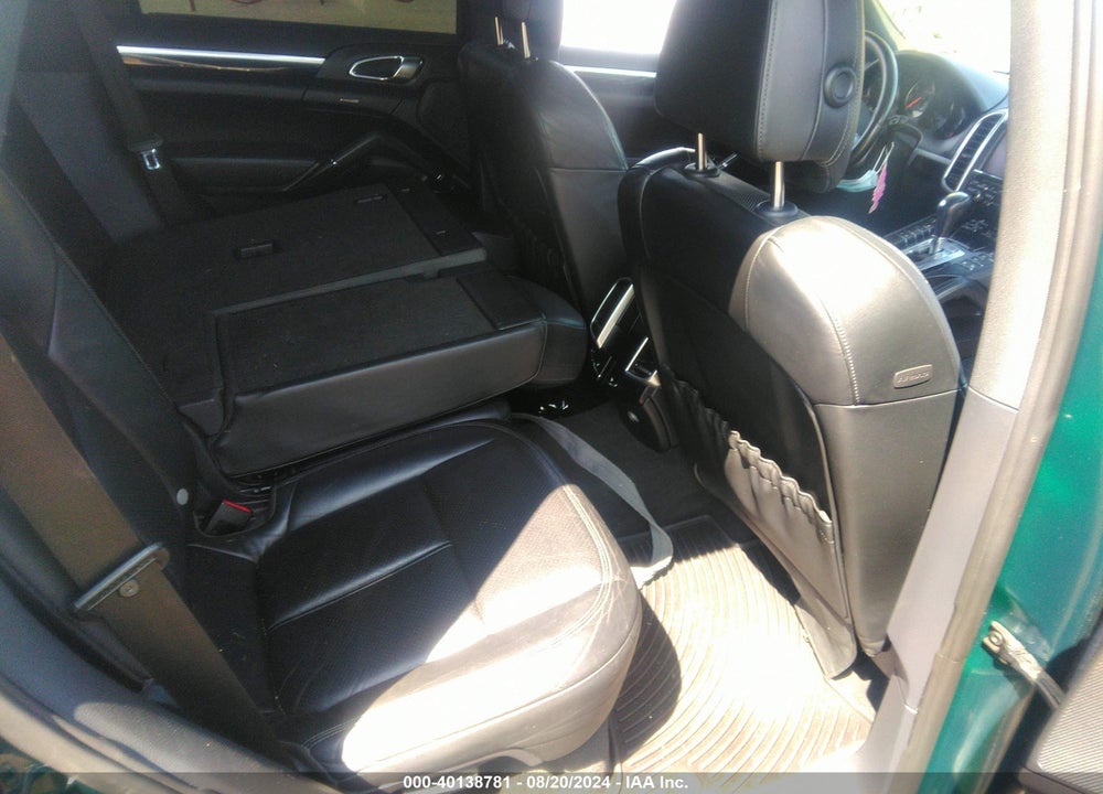 2011 PORSCHE CAYENNE VIN: WP1AA2A26BLA09301