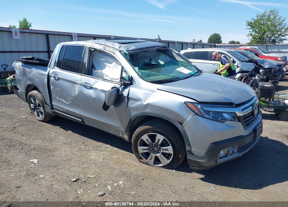 2019 HONDA RIDGELINE RTL-E VIN: 5FPYK3F72KB004565
