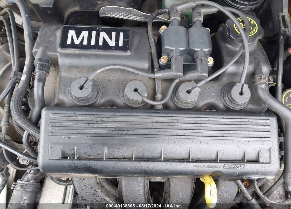 2005 MINI COOPER VIN: WMWRC334X5TJ65636