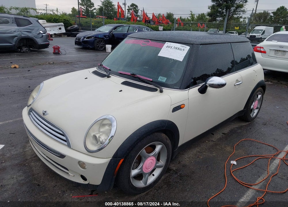 2005 MINI COOPER VIN: WMWRC334X5TJ65636