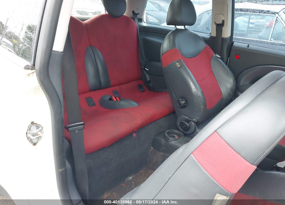 2005 MINI COOPER VIN: WMWRC334X5TJ65636