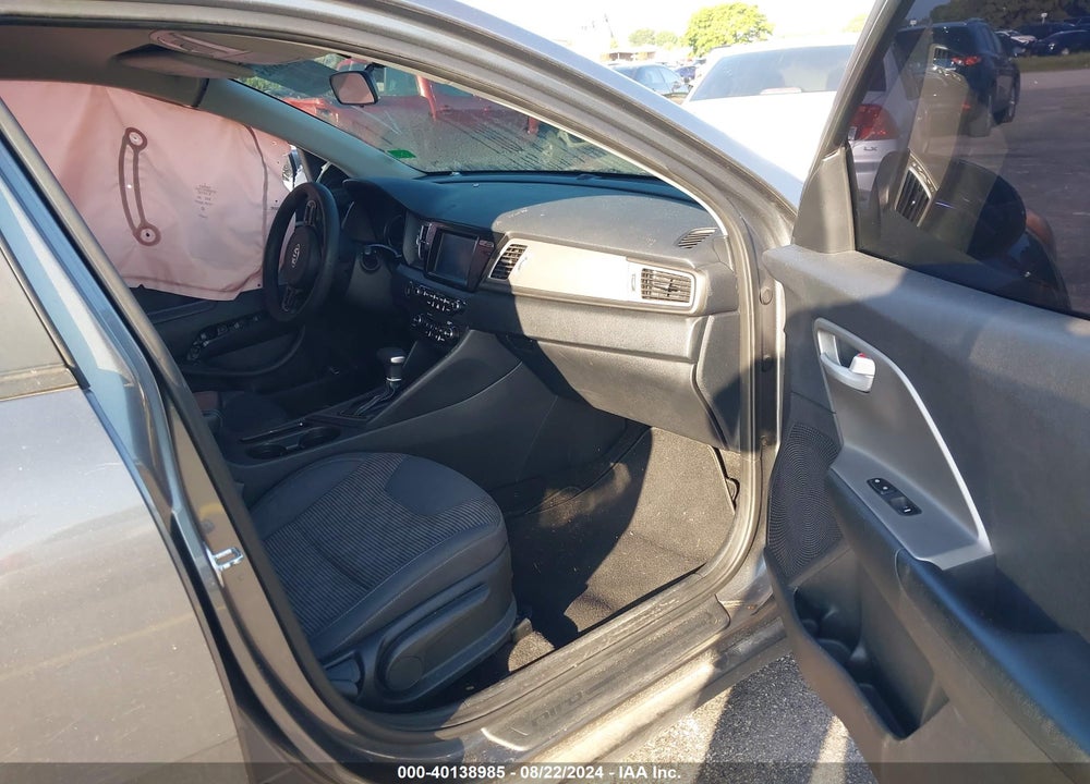 2018 KIA NIRO LX VIN: KNDCB3LC5J5153220