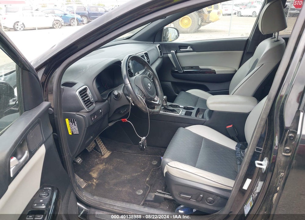 2018 KIA SPORTAGE EX VIN: KNDPNCAC7J7452496