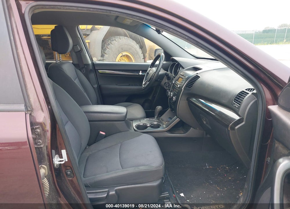 2012 KIA SORENTO LX VIN: 5XYKTDA69CG219886