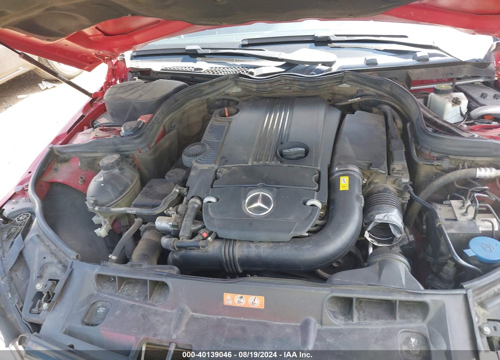 2014 MERCEDES-BENZ C 250 LUXURY/SPORT VIN: WDDGF4HB2EA959529