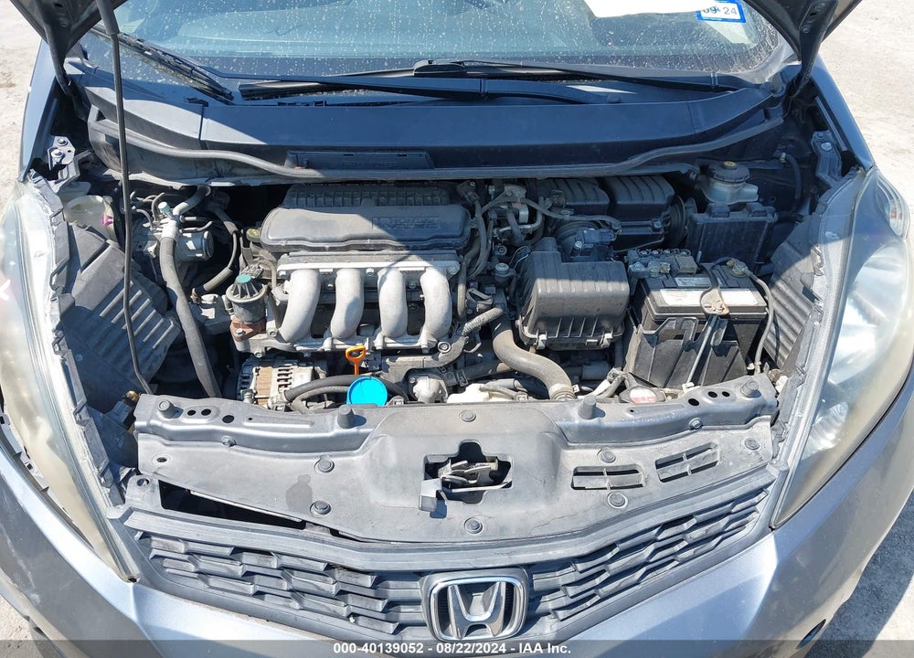 2013 HONDA FIT SPORT VIN: JHMGE8H51DC006083