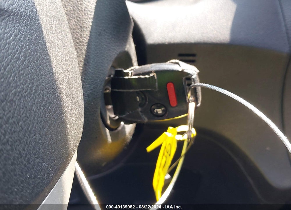2013 HONDA FIT SPORT VIN: JHMGE8H51DC006083