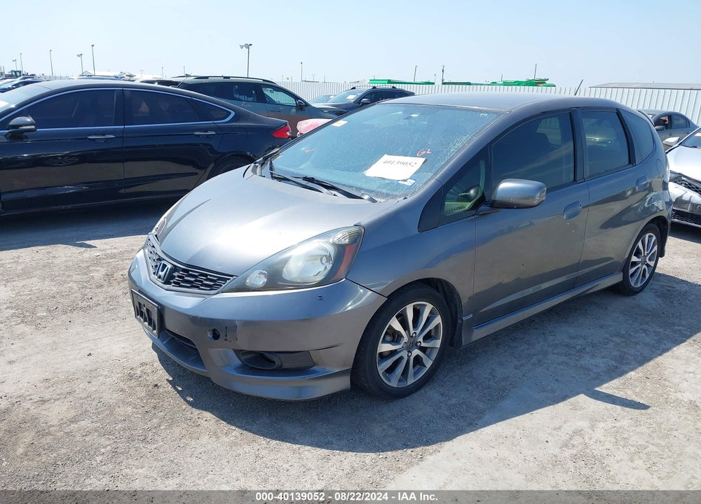2013 HONDA FIT SPORT VIN: JHMGE8H51DC006083