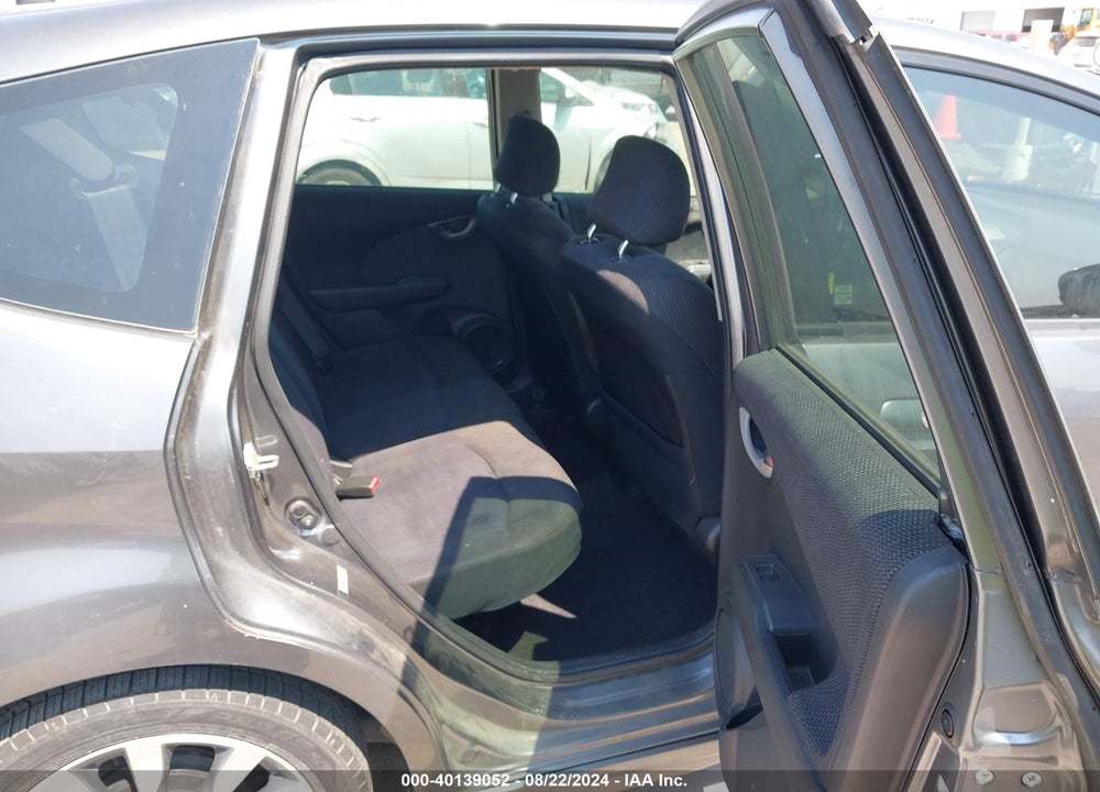2013 HONDA FIT SPORT VIN: JHMGE8H51DC006083