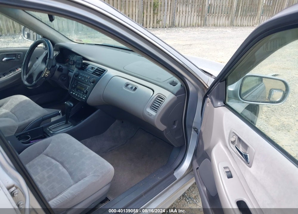 2001 HONDA ACCORD 2.3 EX VIN: 1HGCG566X1A129300