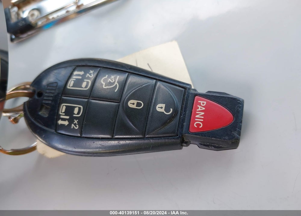 2010 VOLKSWAGEN ROUTAN VIN: 2V4RW3D16AR296102