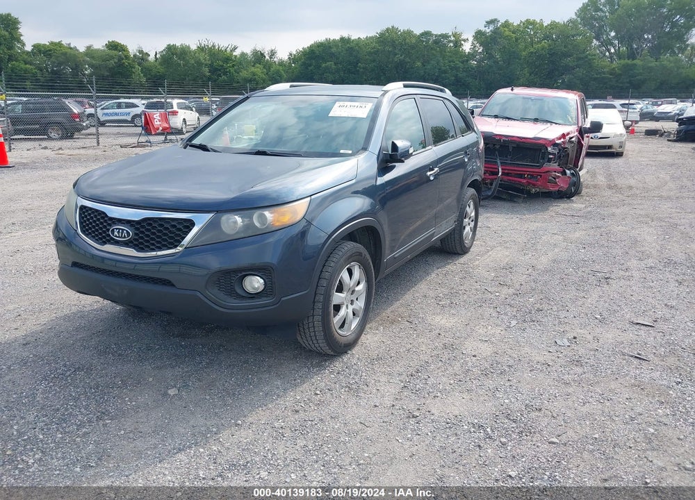 2011 KIA SORENTO LX VIN: 5XYKT3A11BG097702