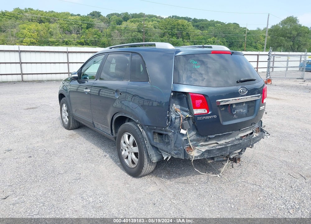 2011 KIA SORENTO LX VIN: 5XYKT3A11BG097702