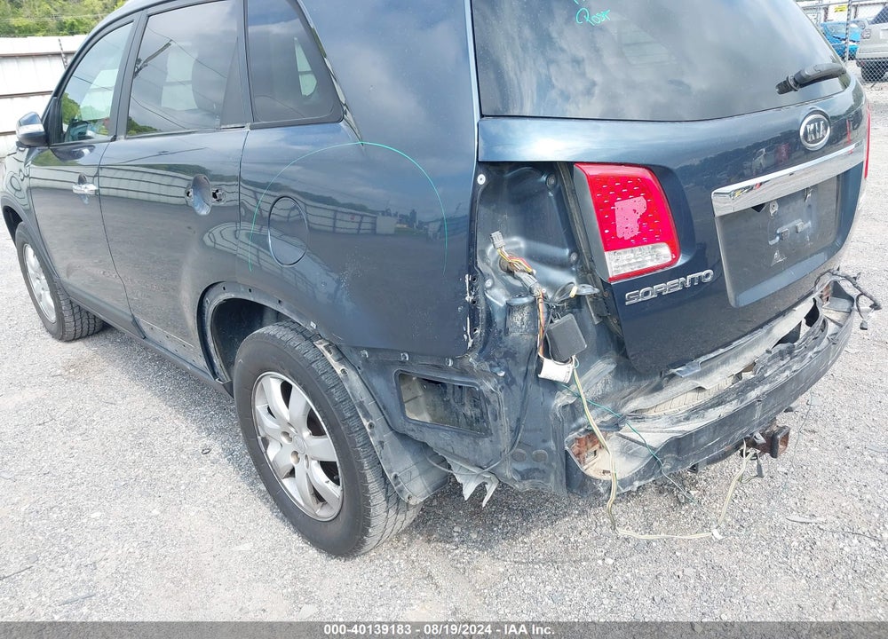 2011 KIA SORENTO LX VIN: 5XYKT3A11BG097702