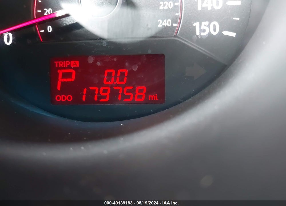 2011 KIA SORENTO LX VIN: 5XYKT3A11BG097702