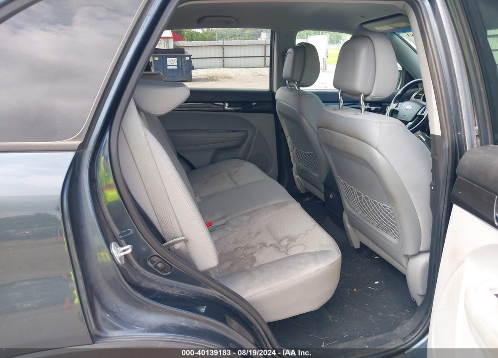 2011 KIA SORENTO LX VIN: 5XYKT3A11BG097702