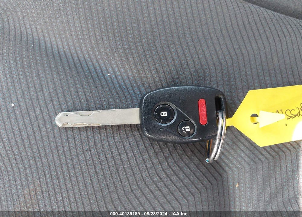 2012 HONDA FIT VIN: JHMGE8G37CC010704
