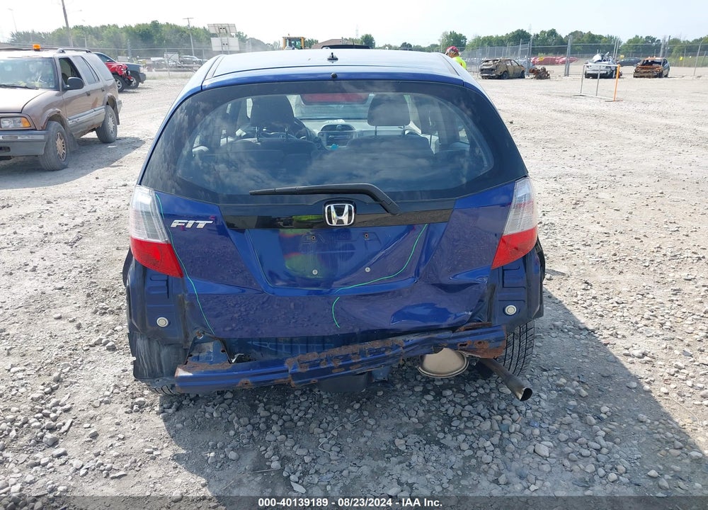 2012 HONDA FIT VIN: JHMGE8G37CC010704
