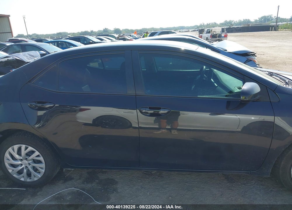 2018 TOYOTA COROLLA LE VIN: 5YFBURHE5JP847184