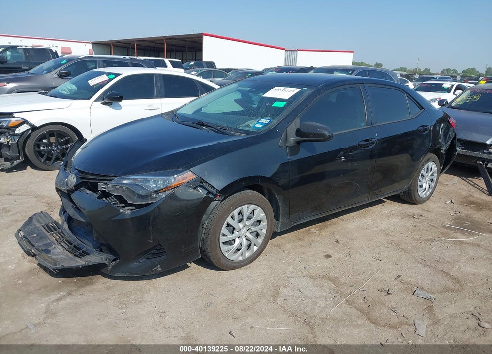 2018 TOYOTA COROLLA LE VIN: 5YFBURHE5JP847184