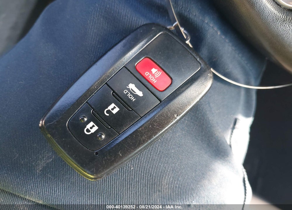 2019 TOYOTA CAMRY SE VIN: 4T1B11HK7KU226870