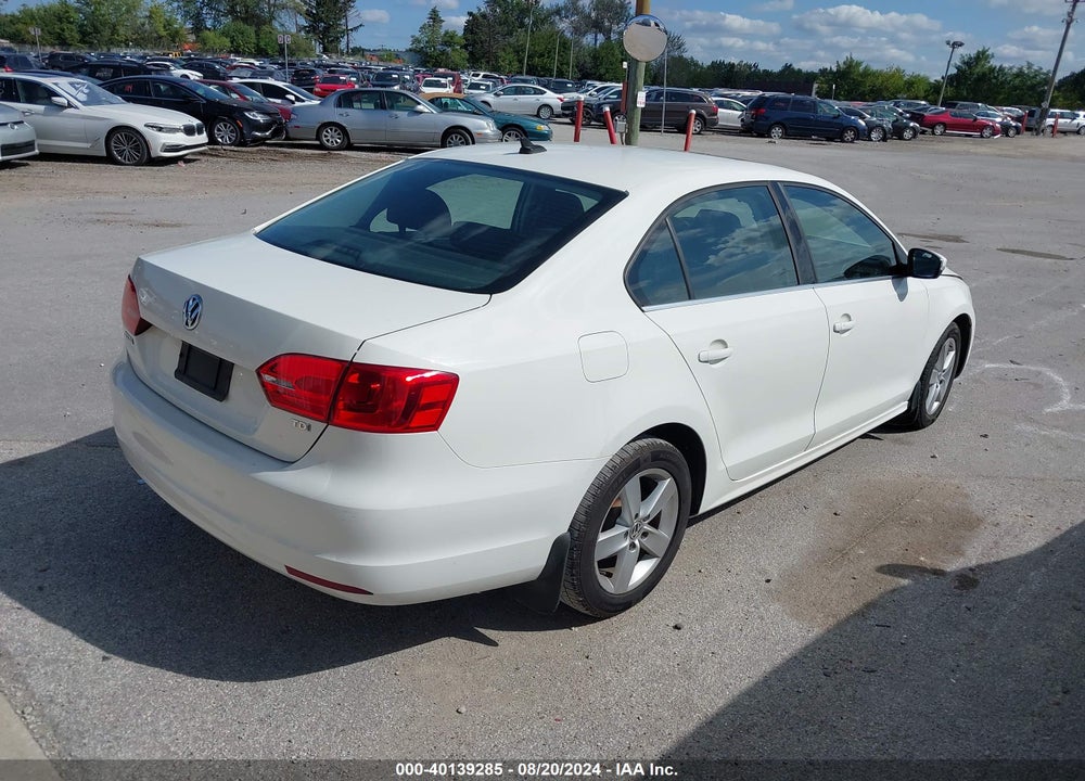 2012 VOLKSWAGEN JETTA 2.0L TDI VIN: 3VWLL7AJ5CM474075