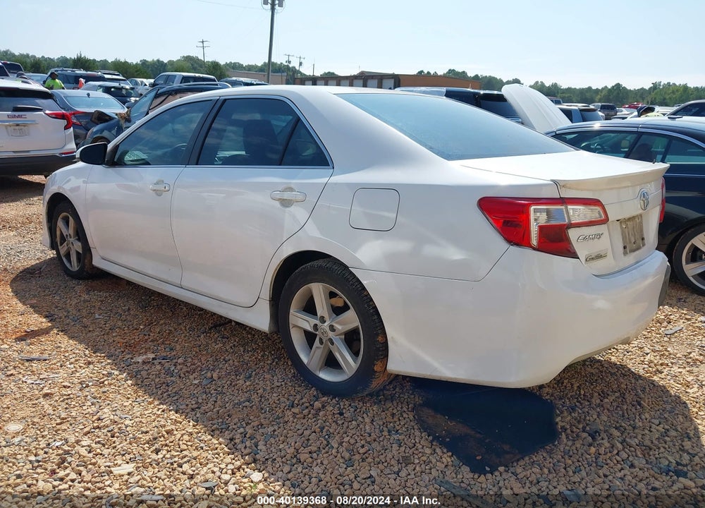 2014 TOYOTA CAMRY SE VIN: 4T1BF1FK0EU822833