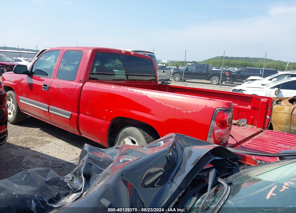 2005 CHEVROLET SILVERADO 1500 LS VIN: 2GCEC19V451183982