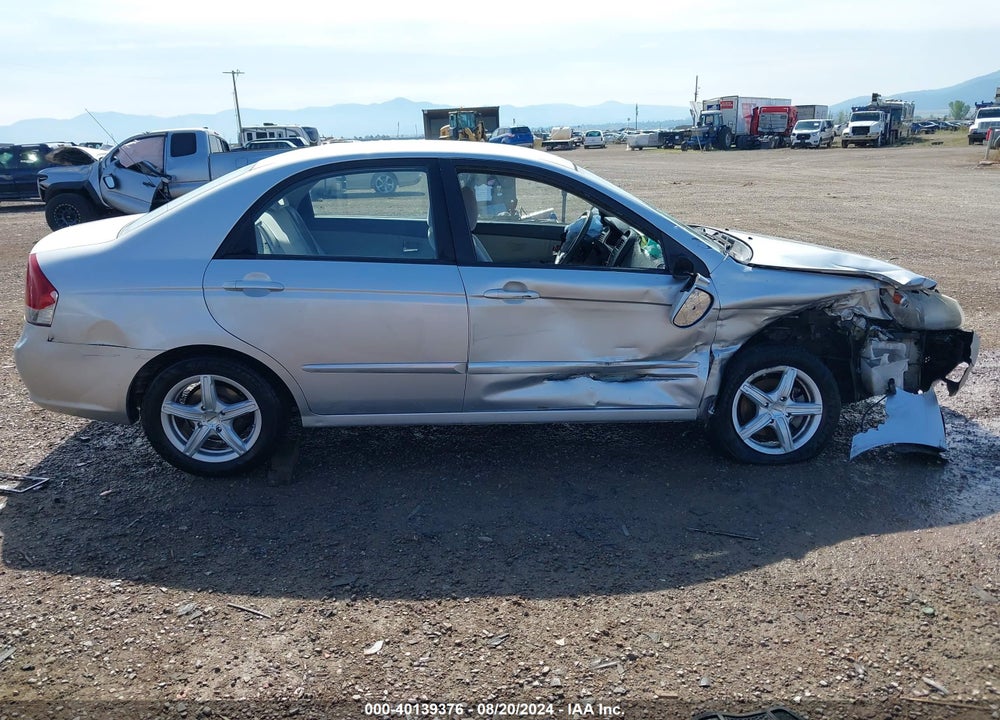 2009 KIA SPECTRA EX VIN: KNAFE221X95621143