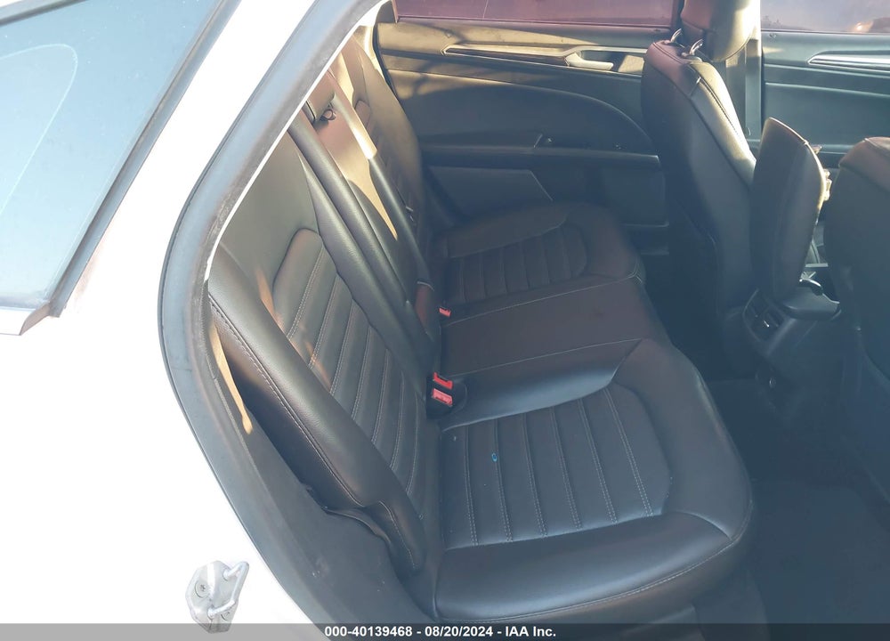 2014 FORD FUSION SE VIN: 3FA6P0HD6ER239045