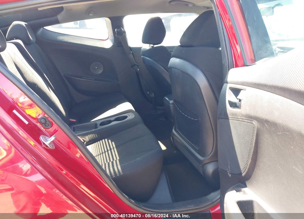 2016 HYUNDAI VELOSTER VIN: KMHTC6AD7GU268504
