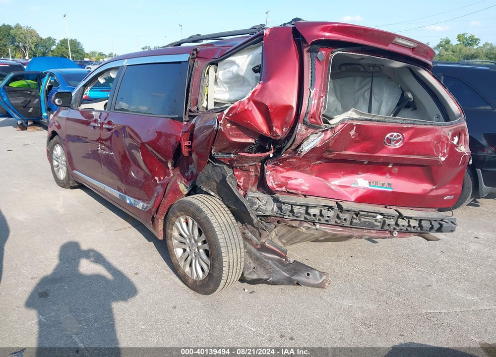 2012 TOYOTA SIENNA XLE V6 8 PASSENGER VIN: 5TDYK3DCXCS270549