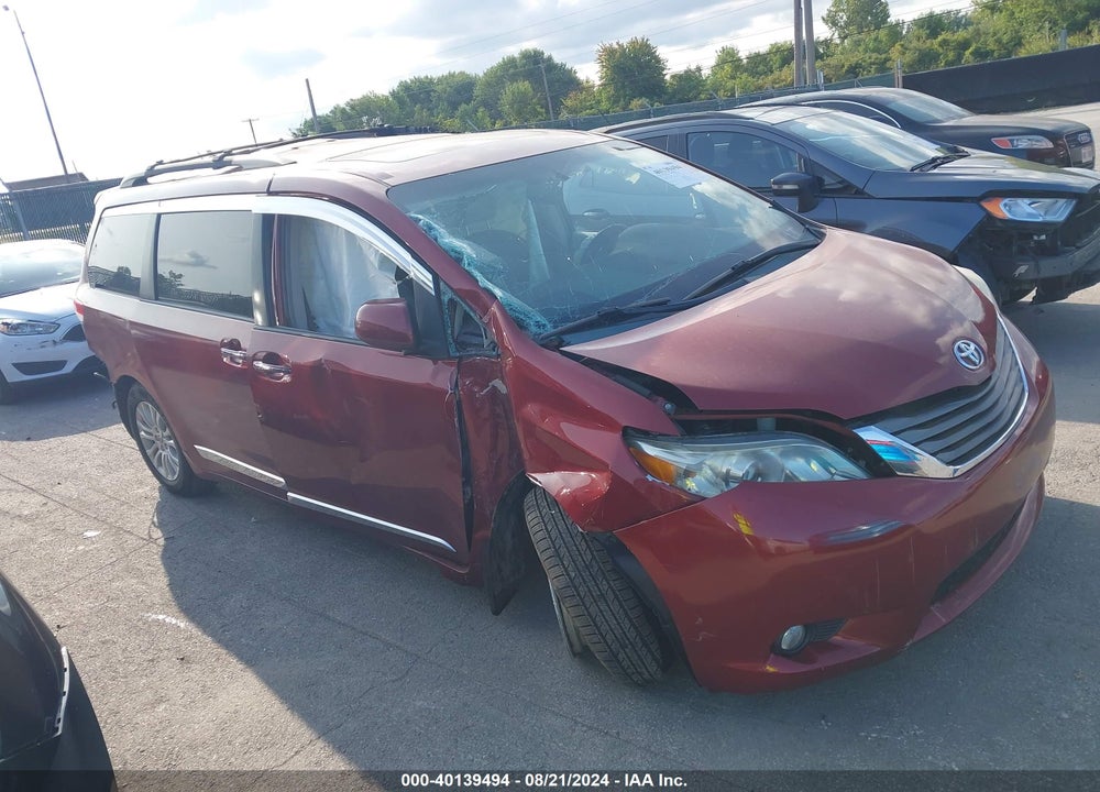 2012 TOYOTA SIENNA XLE V6 8 PASSENGER VIN: 5TDYK3DCXCS270549