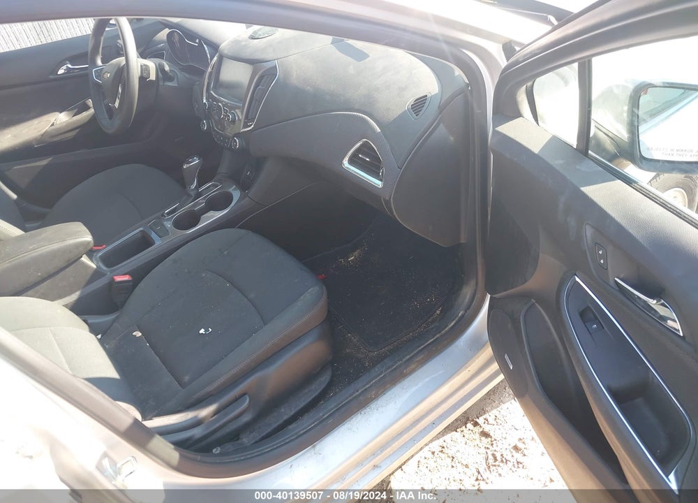 2017 CHEVROLET CRUZE VIN: 3G1BE6SM1HS569272