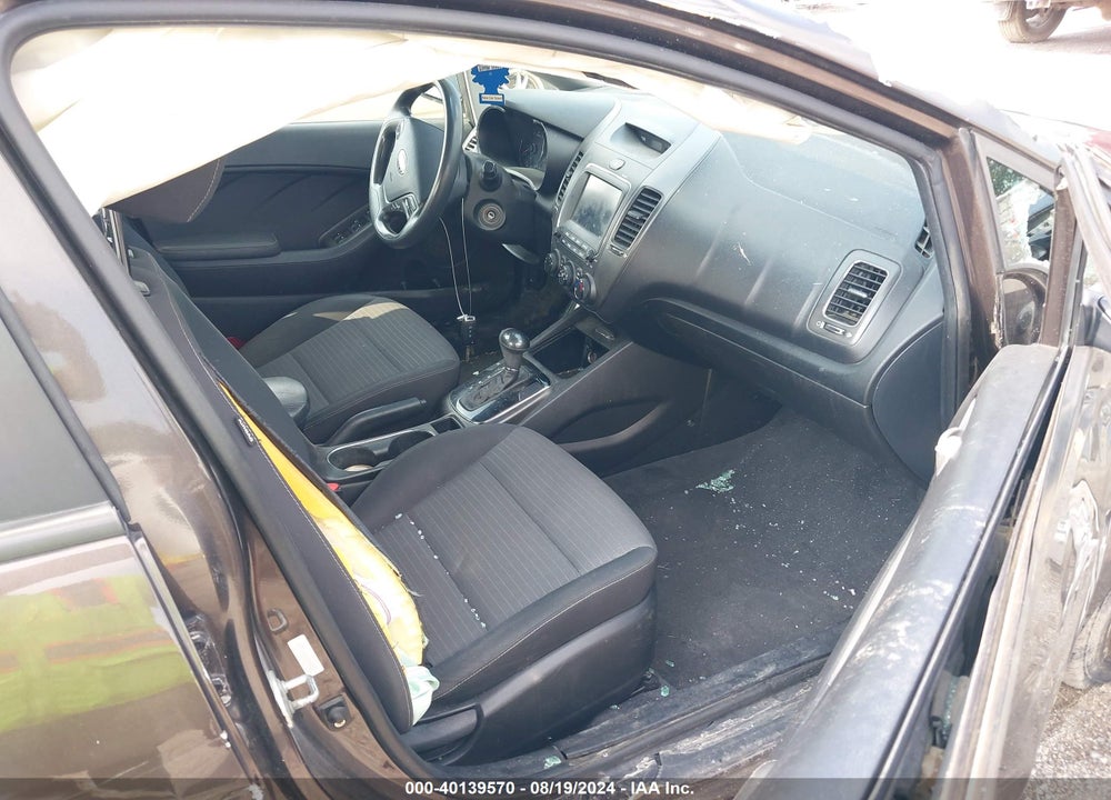 2018 KIA FORTE LX VIN: 3KPFL4A76JE164057