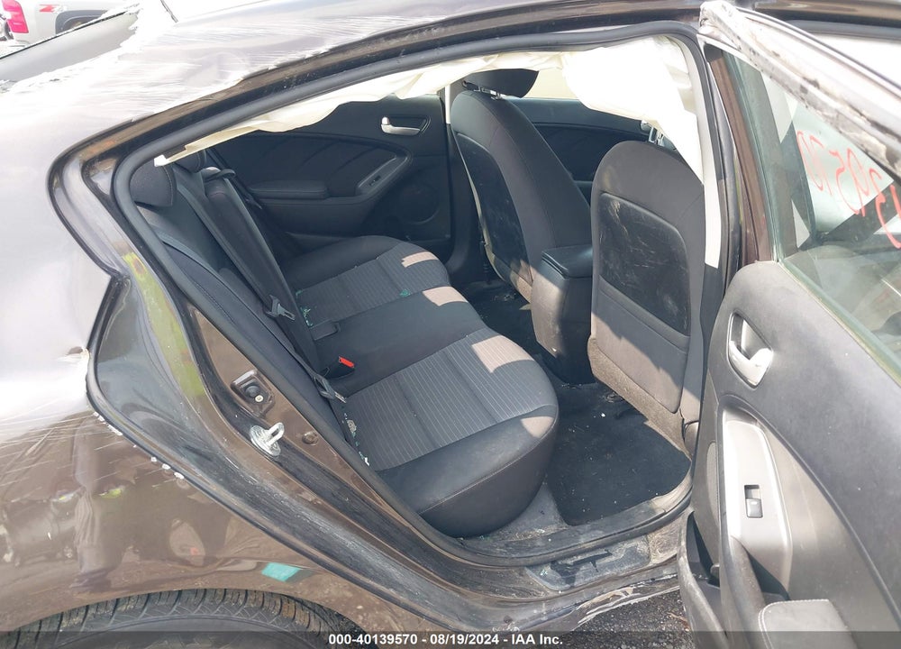 2018 KIA FORTE LX VIN: 3KPFL4A76JE164057