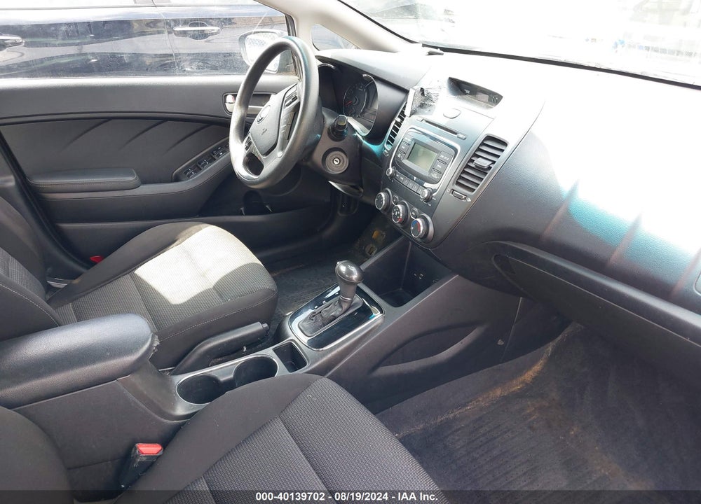 2018 KIA FORTE VIN: 3KPFK4A79JE178635