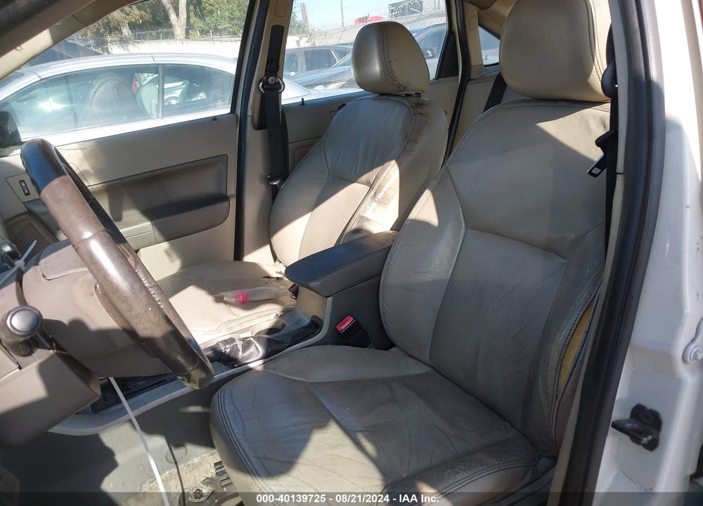 2010 FORD FOCUS SEL VIN: 1FAHP3HN6AW208260