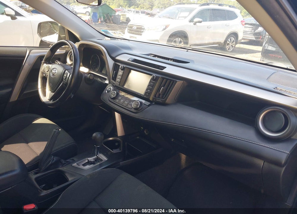 2017 TOYOTA RAV4 XLE VIN: JTMRFREV2HD208318
