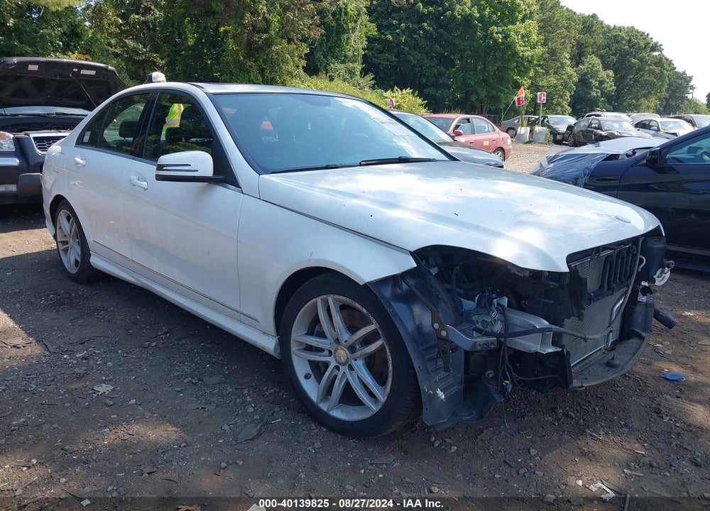2013 MERCEDES-BENZ C 300 LUXURY 4MATIC/SPORT 4MATIC VIN: WDDGF8AB1DR300603