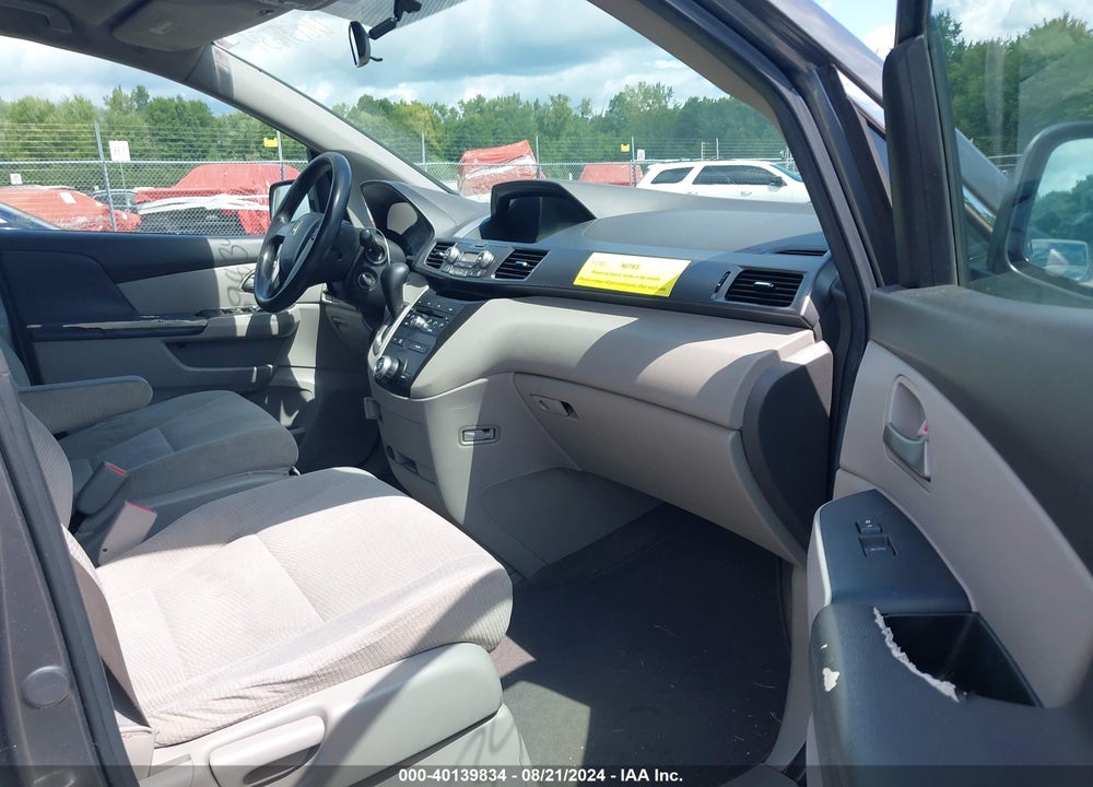 2011 HONDA ODYSSEY LX VIN: 5FNRL5H21BB078454