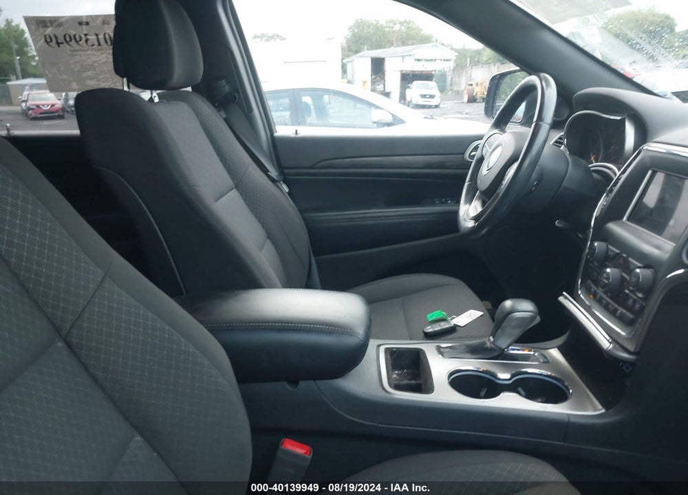 2019 JEEP GRAND CHEROKEE LAREDO E 4X4 VIN: 1C4RJFAGXKC791805
