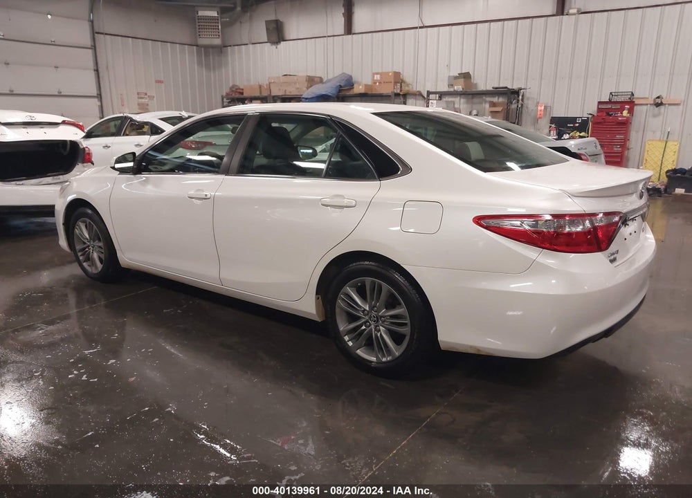 2015 TOYOTA CAMRY SE VIN: 4T1BF1FK7FU484851