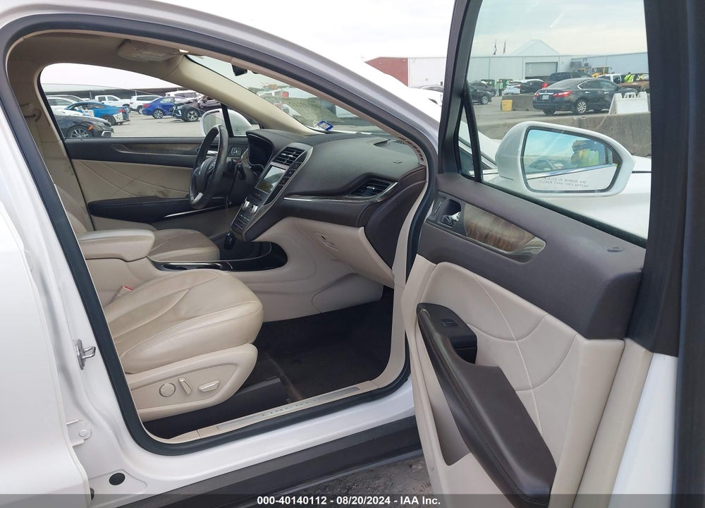 2017 LINCOLN MKC RESERVE VIN: 5LMCJ3C9XHUL28271