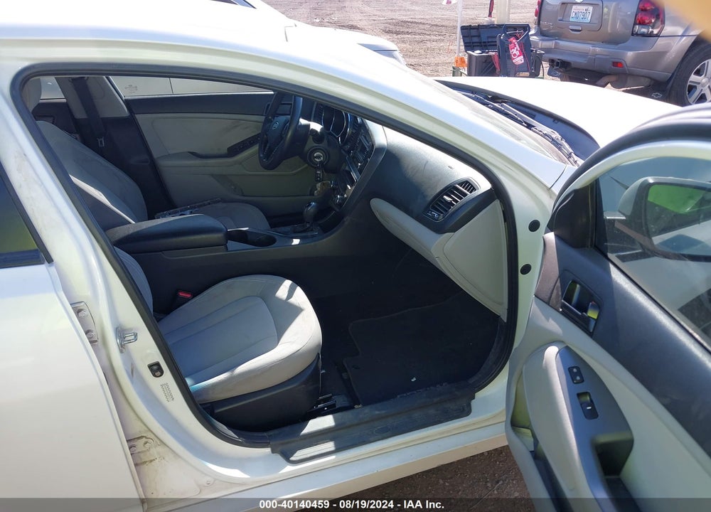 2011 KIA OPTIMA LX VIN: KNAGM4A76B5152776