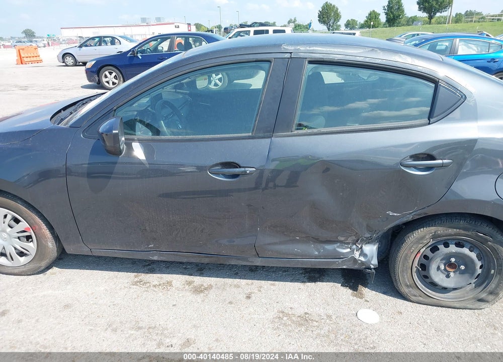 2020 TOYOTA YARIS L VIN: 3MYDLBYV8LY715947