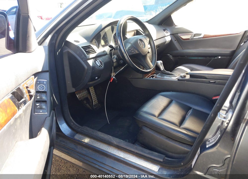 2009 MERCEDES-BENZ C 300 LUXURY/SPORT VIN: WDDGF54X59R060257